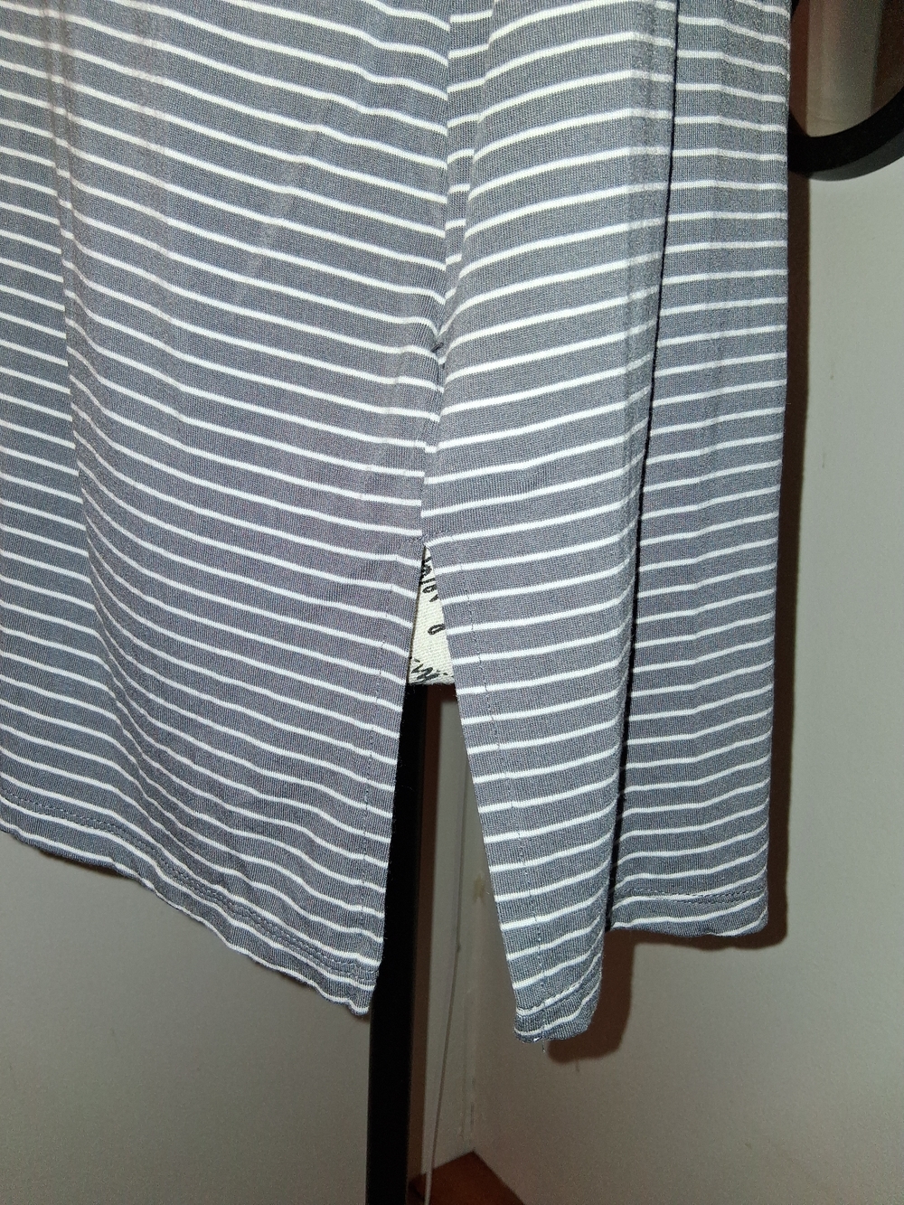 Old Navy Tank Top Bundle - 2 Tops - Picture 4 of 16
